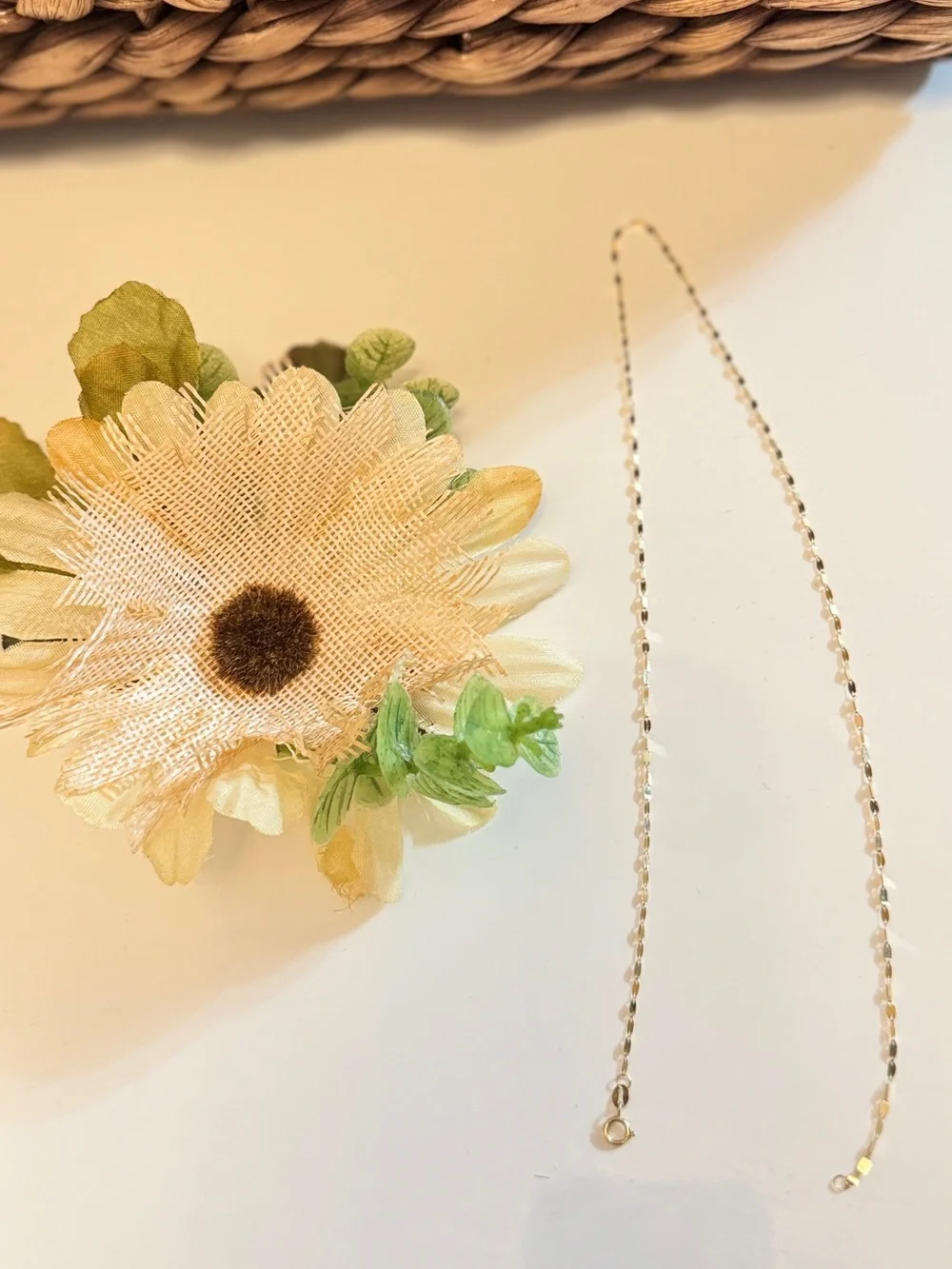18k yellow gold Dainty Petal Necklace